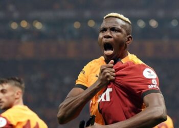 الهلال يقدم عرض جديد لأوسيمين