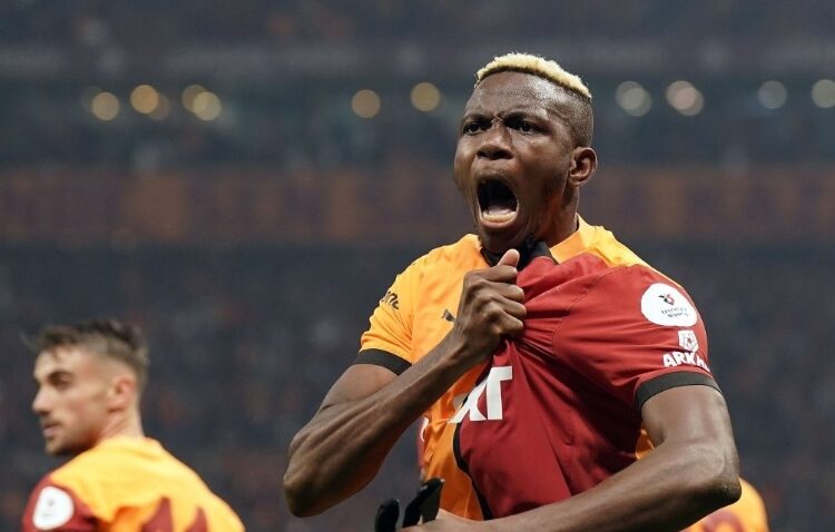 الهلال يقدم عرض جديد لأوسيمين