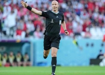 أنثوني تايلور حكماً لمباراة الأهلي وبالميراس في كأس العالم للأندية