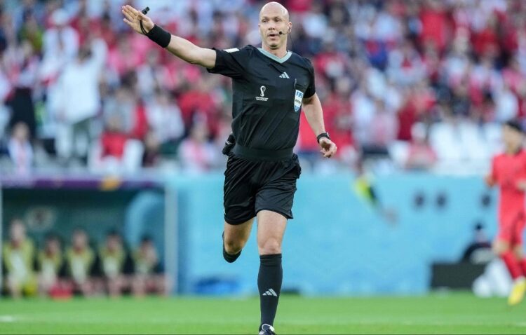 أنثوني تايلور حكماً لمباراة الأهلي وبالميراس في كأس العالم للأندية