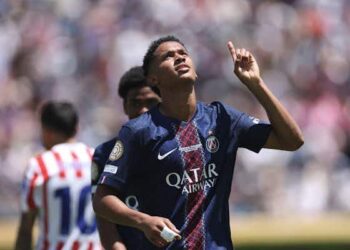 باريس يسحق أتلتيكو ويعلن بداية مرعبة بالمونديال