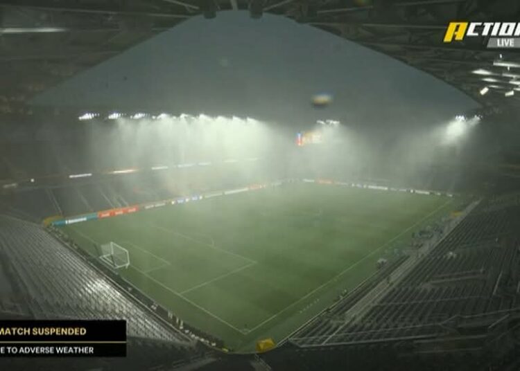 فيفا يعلق مواجهة باتشوكا وسالزبورج بسبب البرق