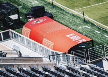 بعثة الأهلي تصل ملعب ميتلايف لملاقاة بالميراس في مونديال الأندية