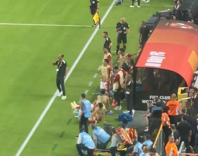 استبعاد بن شرقي يثير الغضب داخل الأهلي