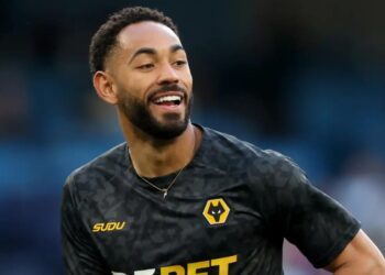 مانشستر يونايتد يضم كونيا رسميًا في صفقة كبرى