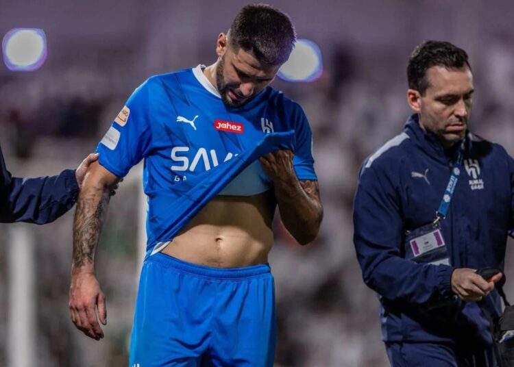 ضربة موجعة للهلال قبل مواجهة ريال مدريد