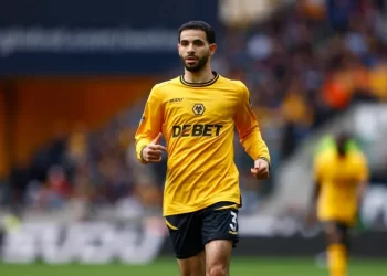 آيت نوري يوافق على الانتقال لصفوف مانشستر سيتي