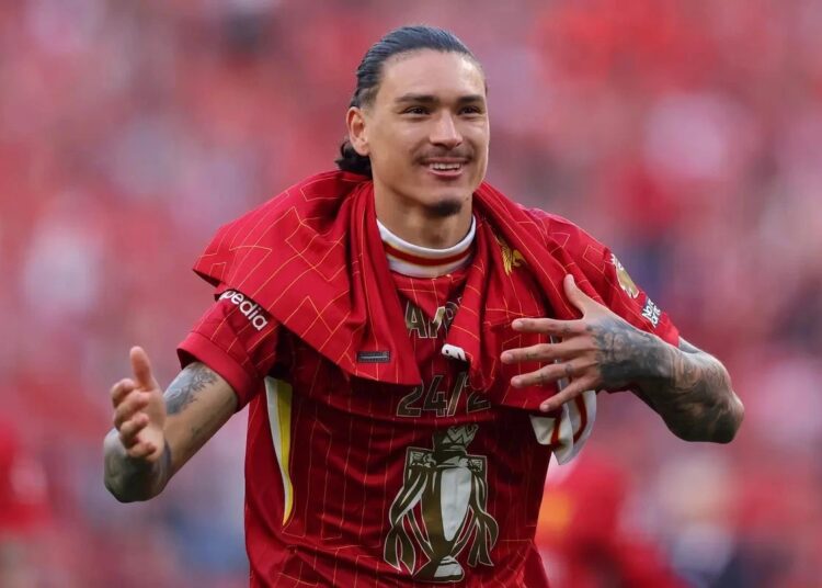 نونيز على رادار نابولي وميلان… وليفربول يحدد السعر