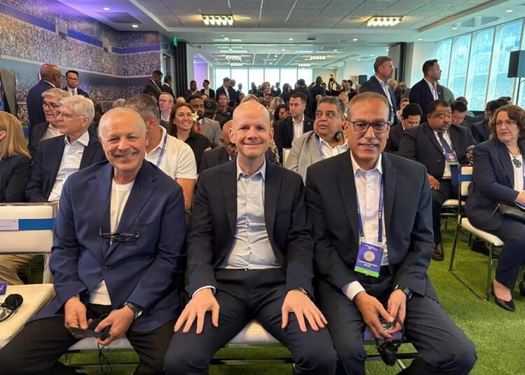 الكشف عن سبب تواجد هاني أبو ريدة في ميامي