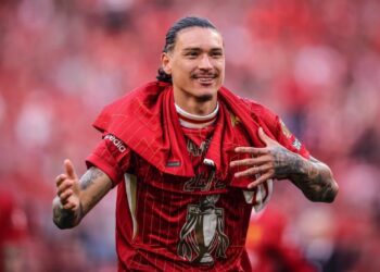 نابولي يطارد نونيز.. وليفربول لا يمانع الرحيل