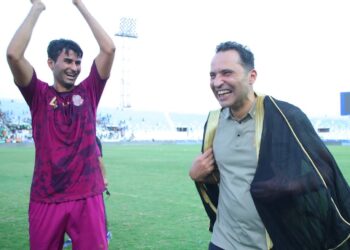 من القاهرة إلى بغداد.. مؤمن سليمان يكتب التاريخ