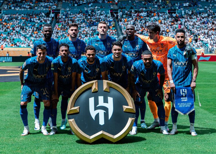 إنزاجي يعلن التشكيل الرسمي للهلال قبل صدام سالزبورج