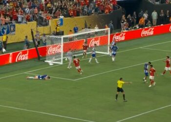 بثنائية وسام.. الأهلي يتقدم على بورتو في الشوط الأول