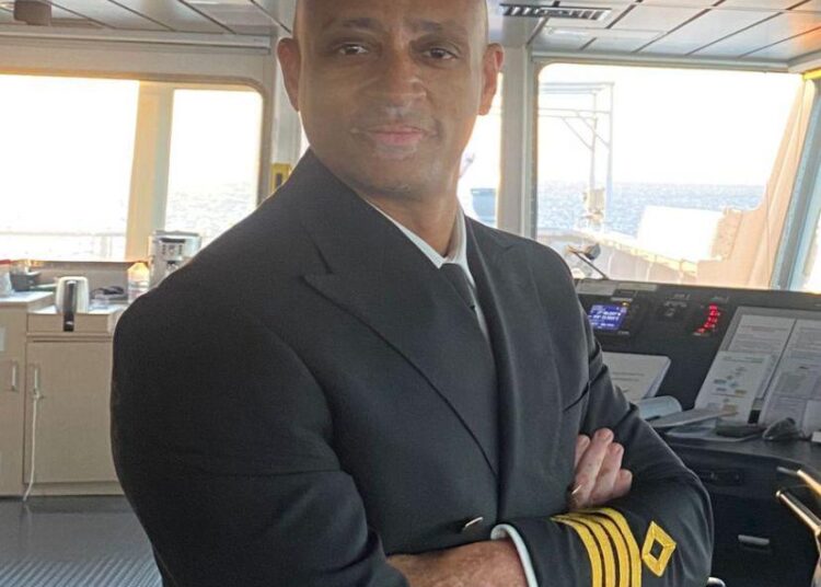 الربان وسام هركي : ثقة المجتمع الدولي في الكفاءات المصرية