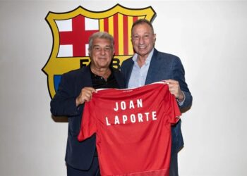 الأهلي يدرس مواجهة برشلونه في إفتتاح الإستاد الجديد