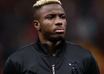 نابولي يرفض عرض جالطة سراي الأول لضم أوسيمين نهائيا