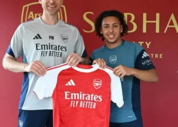 كاميرون إسماعيل يحقق حلمه ويوقّع عقده الاحترافي الأول مع أرسنال