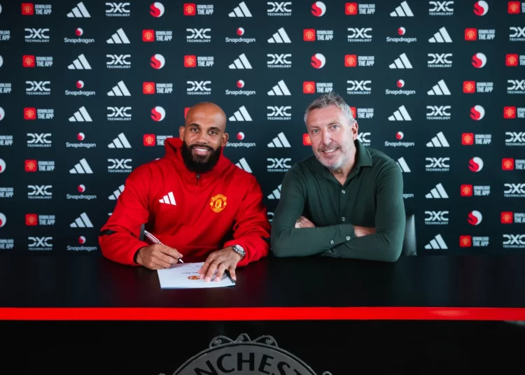 مانشستر يونايتد يضم مبيومو في صفقة هجومية نارية