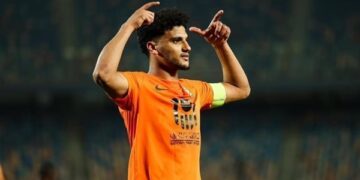 شوبير: لا مفاوضات حالية بين الأهلي وأسامة فيصل