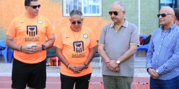 رئيس البنك الأهلي يجتمع بفريق الكرة النسائية لتحفيزهن قبل معسكر بورسعيد