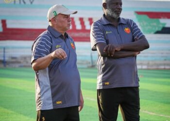 المريخ السوداني بقيادة شوقي غريب يستعد لمواجهة مريخ الأبيض في دوري النخبة