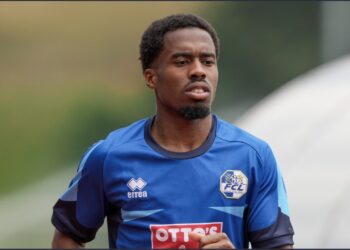 الرياض السعودي يقترب من خطف تيدي أوكو من الزمالك