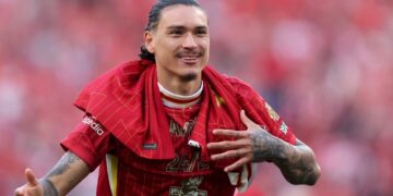 الهلال يدرس ضم داروين نونيز لتعزيز الهجوم