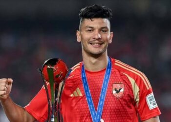 الريان القطري يفتح باب التفاوض لضم أشرف داري من الأهلي