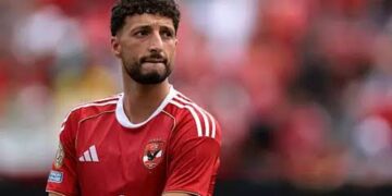 الاتحاد الفلسطيني يتدخل لحماية وسام أبو علي ويطالب الأهلي بوقف الحملات