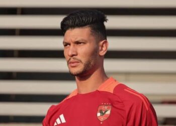 مصدر بالأهلي: أشرف داري مستمر مع الفريق ولا توجد عروض لرحيله