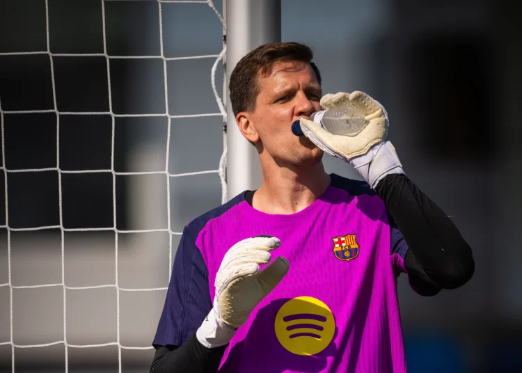 أزمة في حراسة مرمى برشلونة.. النادي يعتمد على حارسين غير مسجلين
