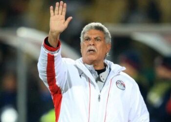 وعكة مفاجئة للكابتن حسن شحاتة.. جراحة عاجلة اليوم