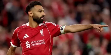 آرني سلوت يكشف عن تشكيلته الأولى.. صلاح وفيرتز وإيكيتيكي في هجوم ليفربول أمام بورنموث