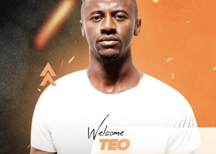 رسميا- فاركو يعلن التعاقد مع تيو فرنانديز