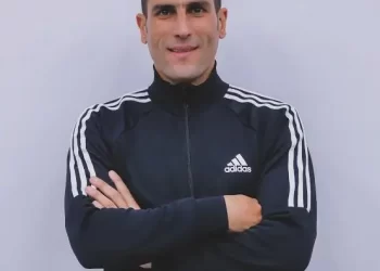 محمود ناجي يقود طاقم تحكيم مباراة أنجولا والكونغو الديمقراطية في كأس أمم إفريقيا للمحليين