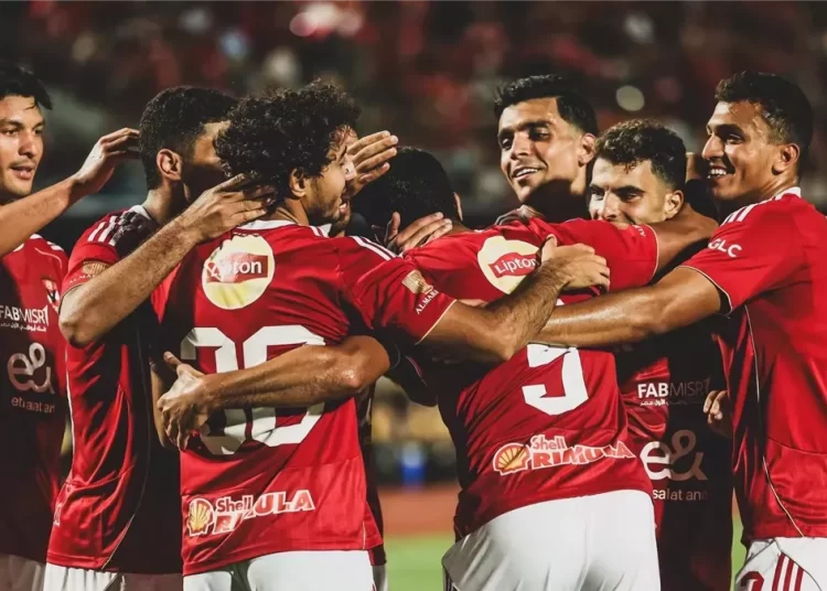 إصابة مرعي تربك حسابات الأهلي الدفاعية قبل لقاء المحلة