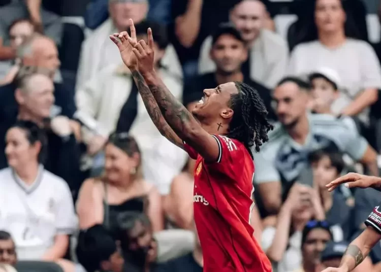 بهدف لكل فريق.. التعادل الإيجابي يحسم مواجهة مانشستر يونايتد وفولهام