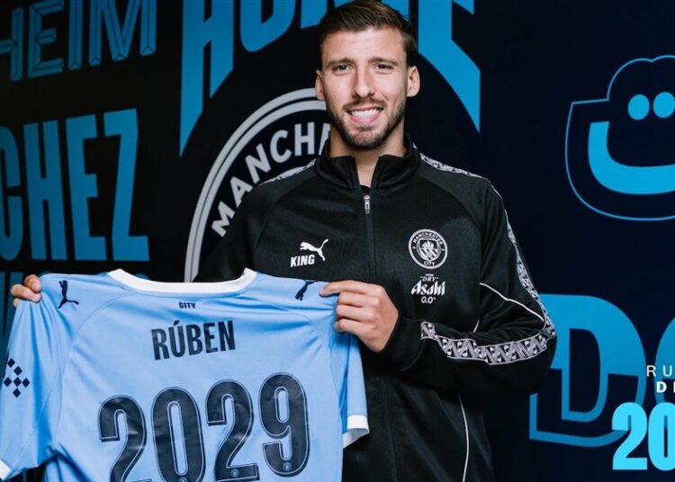 بعد 4 ألقاب بريميرليج.. مانشستر سيتي يكافئ دياز بعقد جديد