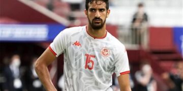 بن رمضان يغادر القاهرة للانضمام إلى منتخب تونس بتصفيات المونديال