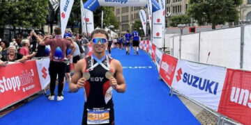 براء عبد الوهاب يتألق عالميًا.. في ترايثلون هامبورج