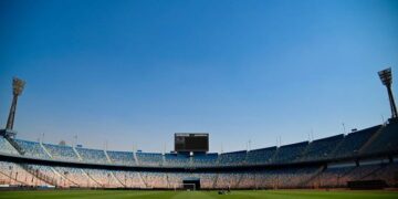 كواليس قرار غلق استاد القاهرة.. طلب من حسام حسن وتحرك من أبو ريدة