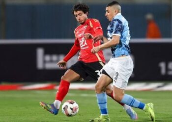 هل يستجيب اتحاد الكرة لتحفظ بيراميدز على الحكم الإسباني؟