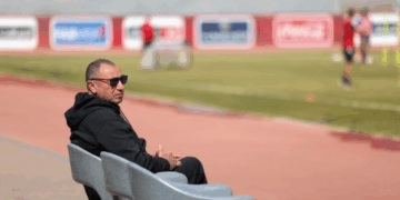 جلسة طارئة داخل الأهلي لحسم مستقبل الجهاز الفني