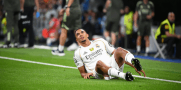 أرنولد يغيب عن ريال مدريد 6 إلى 8 أسابيع