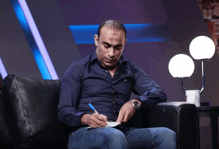 عبد الحفيظ يوضح موقفه من العودة للأهلي