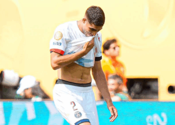 حكيمي يغيب عن حفل الكرة الذهبية بسبب مشاركته في كلاسيكو باريس ومارسيليا