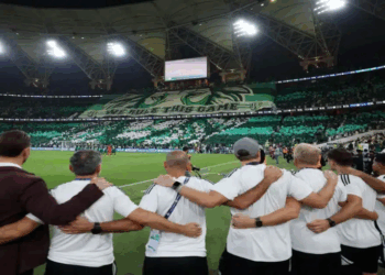 بيراميدز يواجه الأهلي السعودي وسط زحف جماهيري في جدة