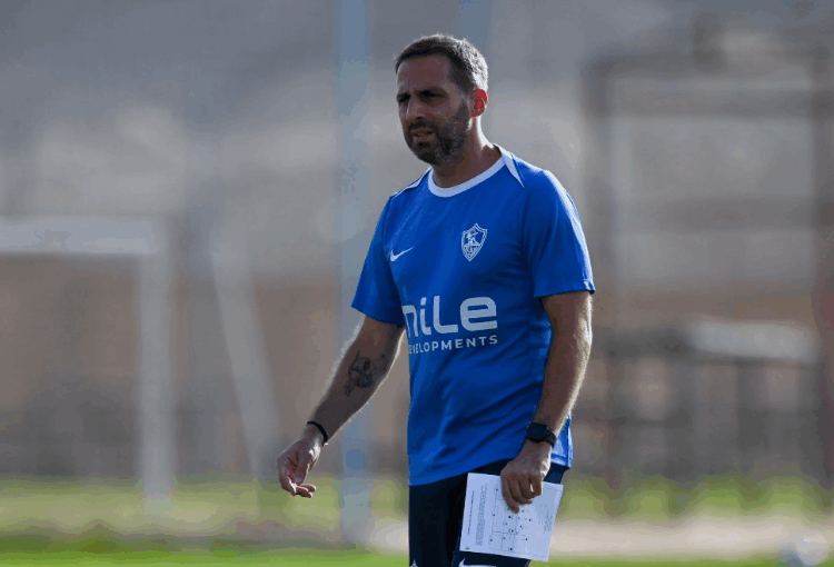 فيريرا يطالب بصرف مستحقات لاعبي الزمالك قبل القمة أمام الأهلي
