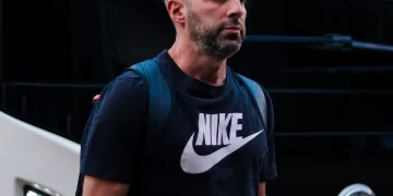 “لا نتعامل بالقطعة”.. مصدر بالزمالك يحسم الجدل ويؤكد استمرار فيريرا