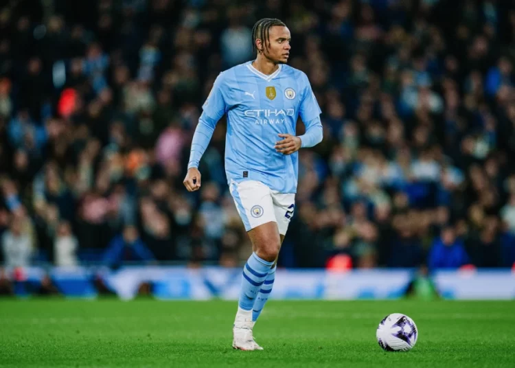 بعد مسيرة حافلة بالألقاب.. مانشستر سيتي يعلن رحيل أكانجي إلى إنتر ميلان
